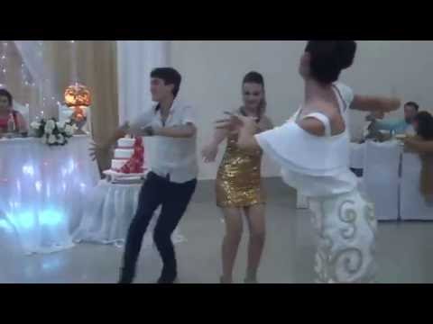 ქართული ცეკვების პოპური ქორწილში. ძალიან მაგარიაააა